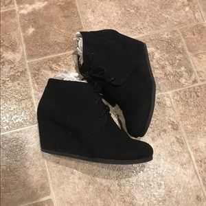 🆕 Maurices Black Booties